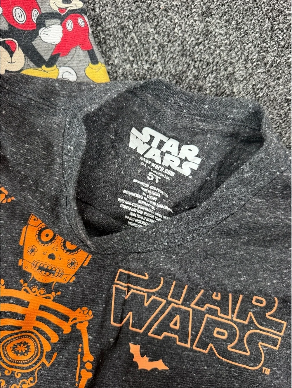 Bundle 5T T-Shirts Star Wars, Mickey Mouse, Rolling Stones